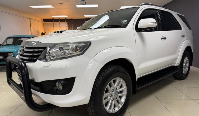 
								2014 Toyota Fortuner 3.0d-4d R/B Auto full									
