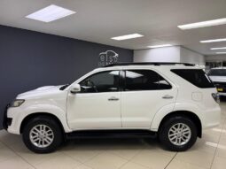 
										2014 Toyota Fortuner 3.0d-4d R/B Auto full									