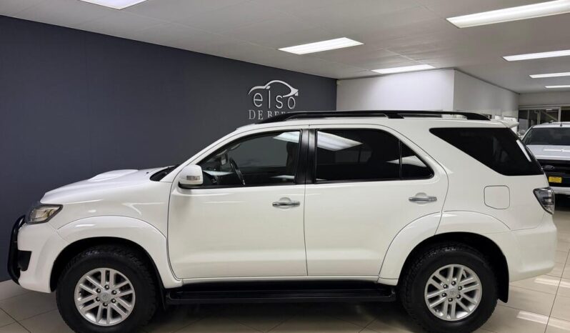 
								2014 Toyota Fortuner 3.0d-4d R/B Auto full									
