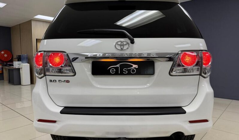 
								2014 Toyota Fortuner 3.0d-4d R/B Auto full									