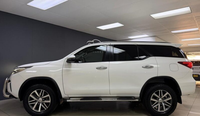 
								2019 Toyota Fortuner 2.8GD-6 R/B Auto full									