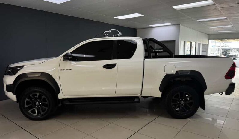 
								2023 Toyota Hilux 2.8 GD-6 Rb Legend 4X4 Auto P/U E/cab full									